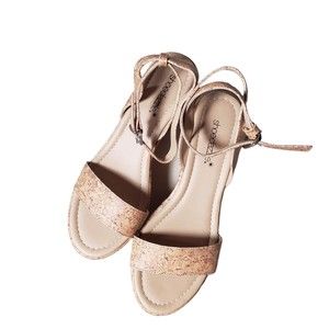 Shoedazzle Women's size 6.5 Tan Sandals w/ 3-inch Heel - Gently Used